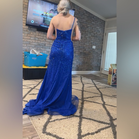 Prom dress! - Picture 3 of 6